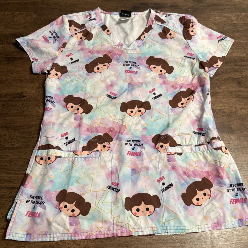 Star Wars Scrub Top Women's S Short Sleeve Princess Leia Rebel Princess Pockets
